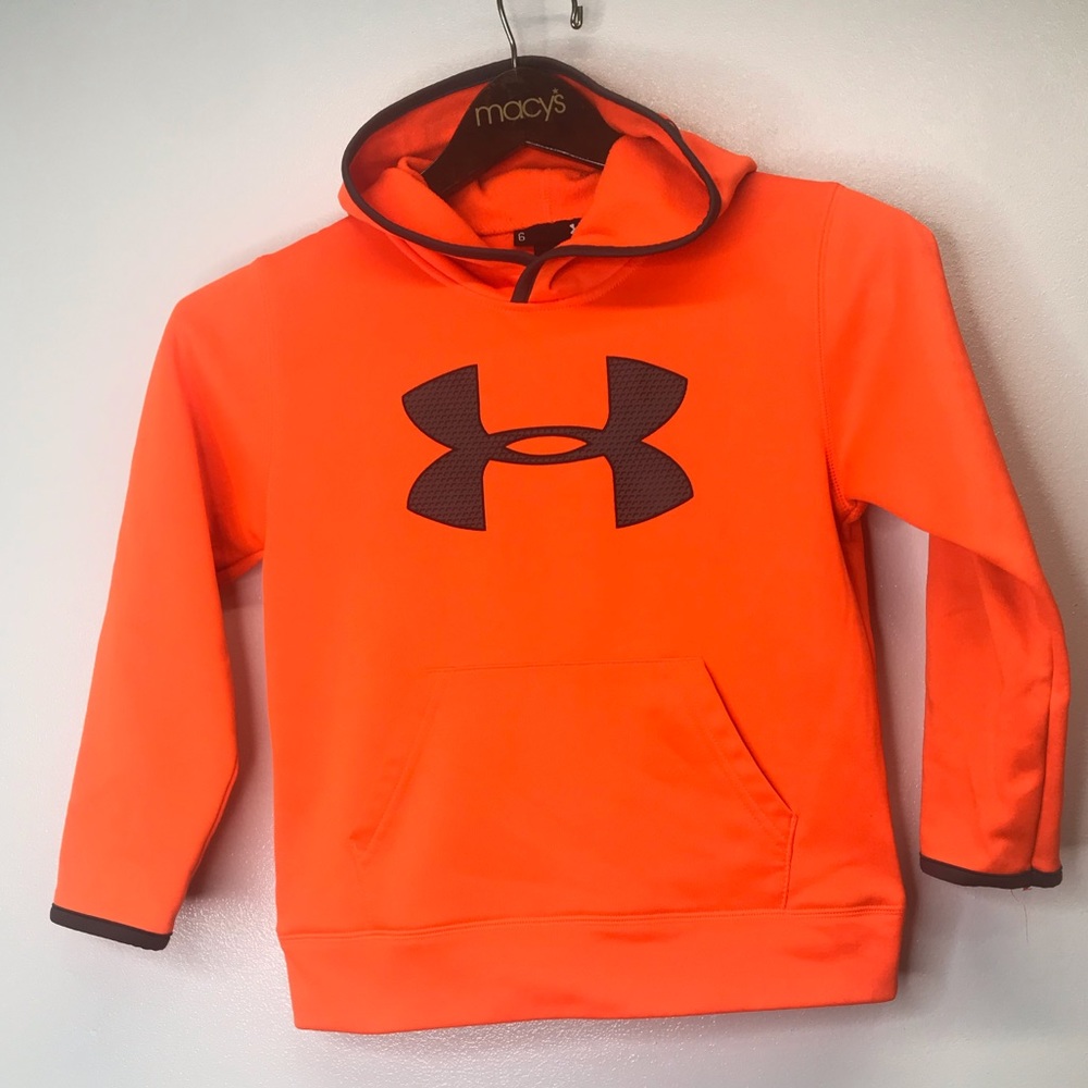 Under Armour YSize 6 Boy M